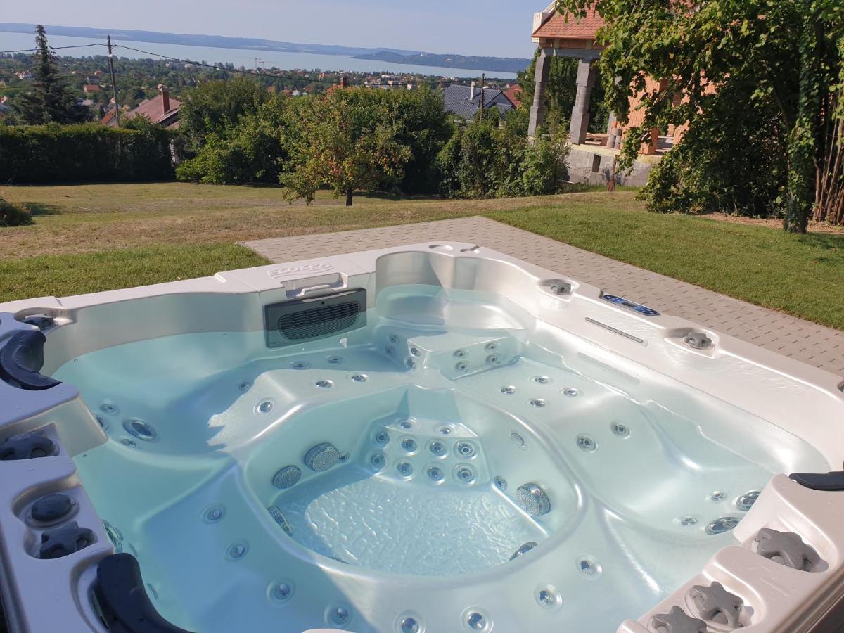 Lakeview Apartments Balatonfuered 외부 사진