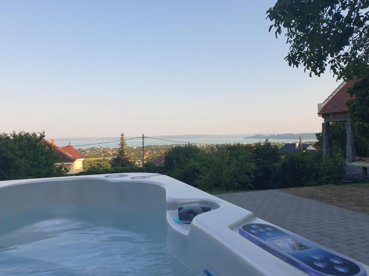 Lakeview Apartments Balatonfuered 외부 사진