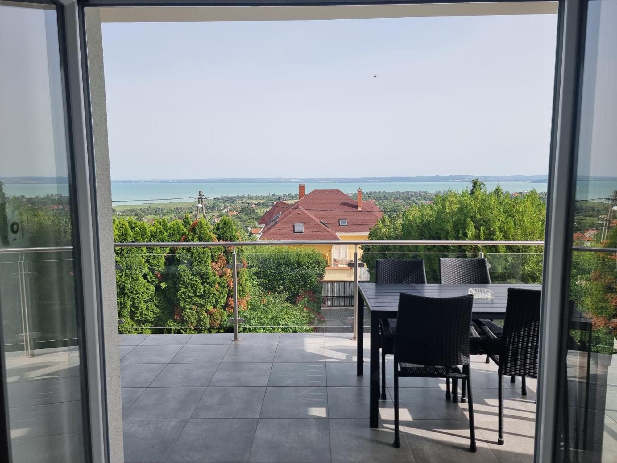 Lakeview Apartments Balatonfuered 외부 사진